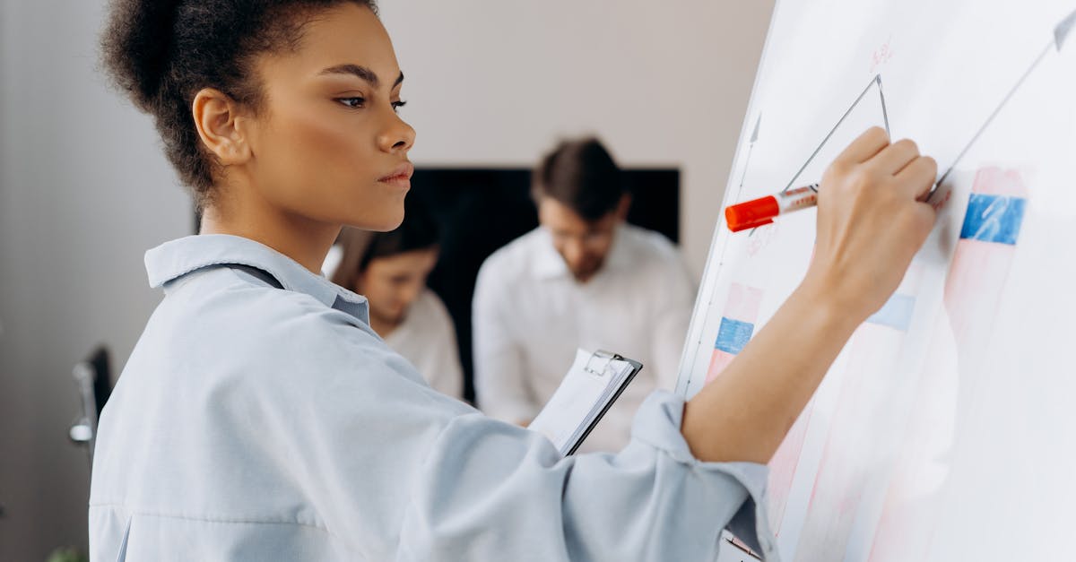 聚名网实名账号：短信推广：媒体前沿